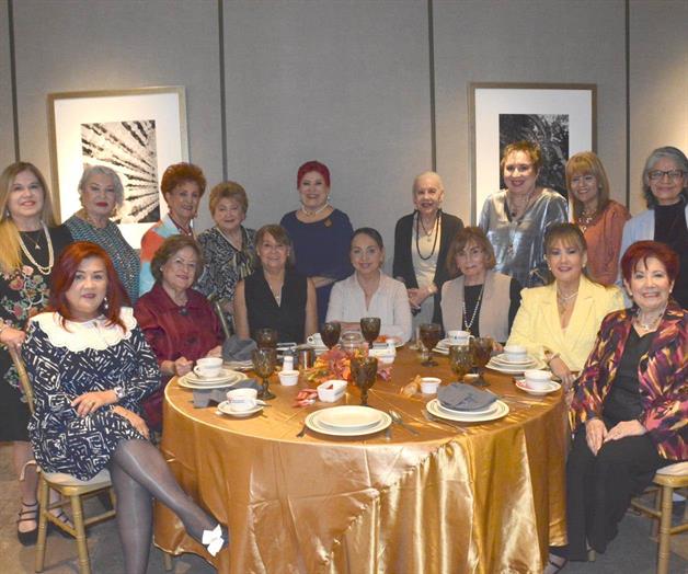 Realizan despedida a directora nacional Realizan despedida a directora nacional