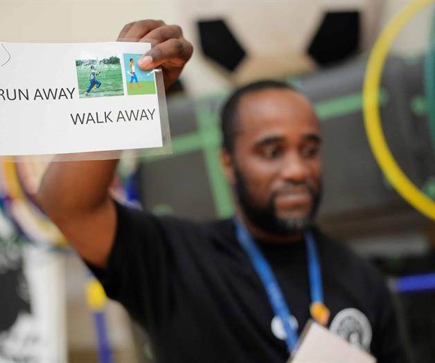 Escuelas en Estados Unidos implementan educación sobre seguridad con armas