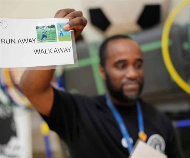 Alumnos tomarán lecciones de seguridad con armas de fuego Alumnos tomarán lecciones de seguridad con armas de fuego