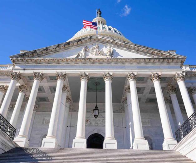 Líder del Senado contempla posible acuerdo para cierre de gobierno, pero no hay garantías de éxito Líder del Senado contempla posible acuerdo para cierre de gobierno, pero no hay garantías de éxito