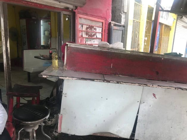 Conductor choca contra taquería; es la segunda vez que resulta dañada Conductor choca contra taquería; es la segunda vez que resulta dañada