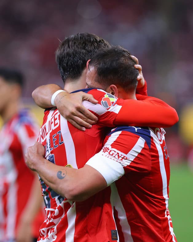 ¡Líder sólo uno! ¡Líder sólo uno!