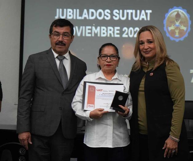 Preside Dámaso Anaya homenaje a jubilados