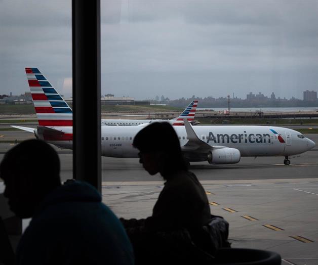 Las cancelaciones y retrasos de vuelos empeoran mientras el cierre del gobierno se prolonga en EEUU Las cancelaciones y retrasos de vuelos empeoran mientras el cierre del gobierno se prolonga en EEUU