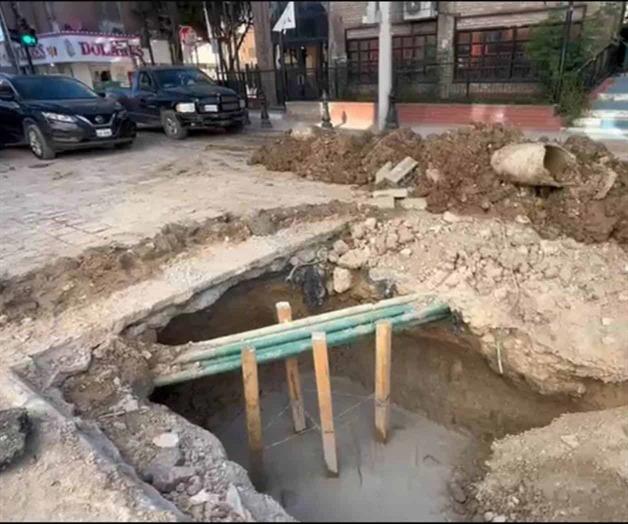 Remueven el adoquín por errores en trabajos Remueven el adoquín por errores en trabajos