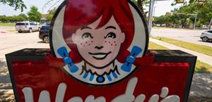 Wendys cerrará cientos de sucursales en EEUU en un intento por frenar la caída de sus ganancias