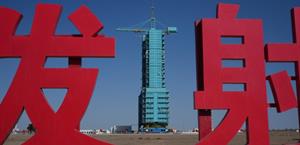 Basura espacial golpea nave de misión espacial china; astronautas están varados