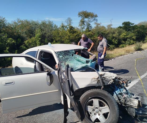 Mueren dos personas en accidente en carretera Victoria-Matamoros Mueren dos personas en accidente en carretera Victoria-Matamoros