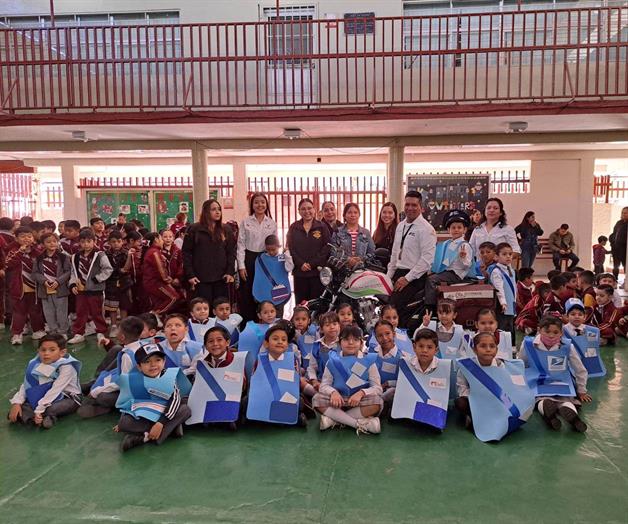 Reviven en escuela la magia del correo Reviven en escuela la magia del correo