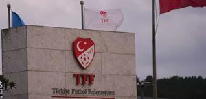 Sanciones a 102 futbolistas en Turquía por escándalo de apuestas