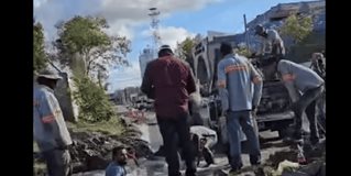 Fuga de agua causa desperdicio de agua limpia Fuga de agua causa desperdicio de agua limpia