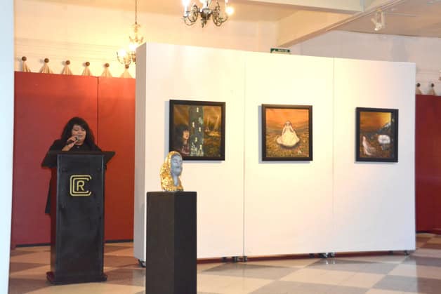 Presenta ´Los hilos del destino´