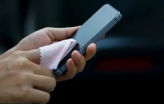 La mejor fórmula para limpiar un celular y aparatos electrónicos La mejor fórmula para limpiar un celular y aparatos electrónicos