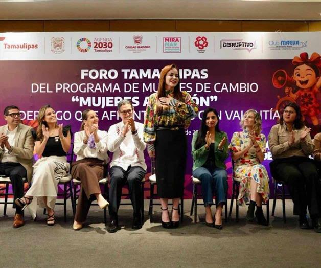 Participa alcaldesa en Foro de Mujeres Participa alcaldesa en Foro de Mujeres