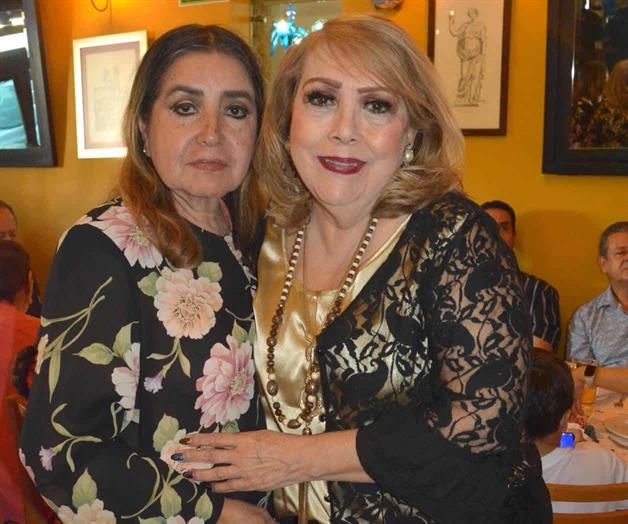 Le cantan Happy Birthday