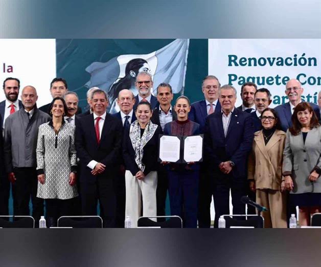 Sheinbaum y SHCP celebran renovación del Pacic en Palacio Nacional Sheinbaum y SHCP celebran renovación del Pacic en Palacio Nacional