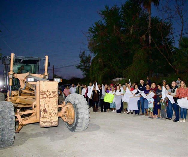 Supervisa alcaldesa obra de pavimentación