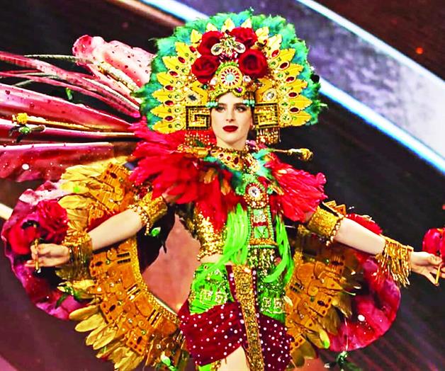 Entre polémicas Entre polémicas