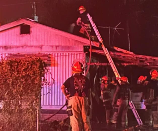 Daños materiales tras incendio en vivienda Daños materiales tras incendio en vivienda