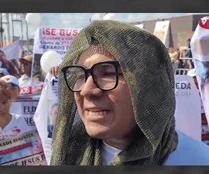 Alcalde de Reynosa desaire a colectivos de desaparecidos durante el Desfile