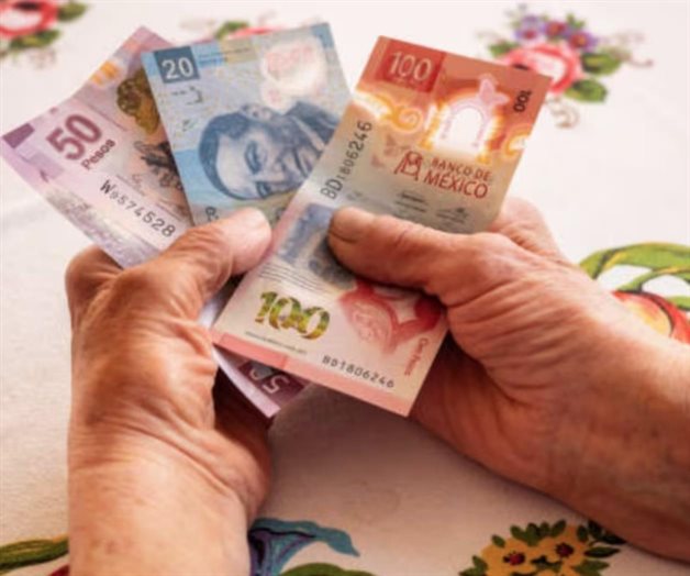 Retrocede economía 0.3% en el tercer trimestre del año Retrocede economía 0.3% en el tercer trimestre del año