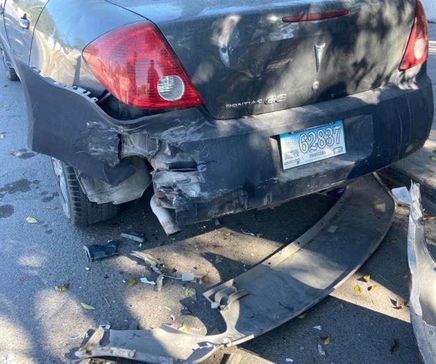 Conductor choca auto estacionados y huye en Río Bravo Conductor choca auto estacionados y huye en Río Bravo