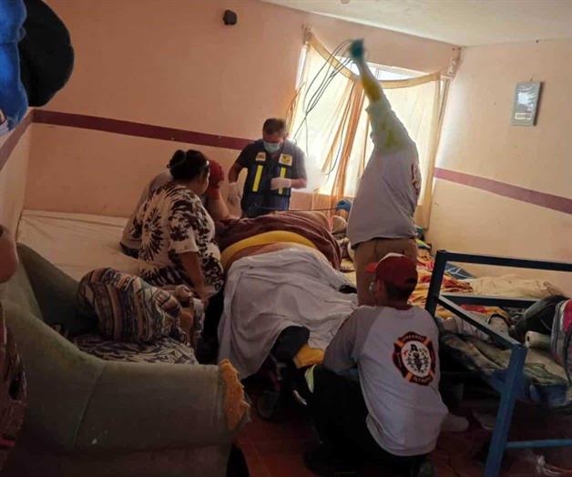 Grave mujer de 320 kilos