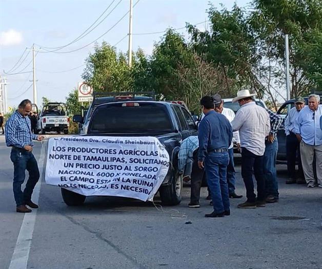Productores de Río Bravo se reúnen previo al cierre de carretera Productores de Río Bravo se reúnen previo al cierre de carretera