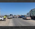 Bloqueo en carretera Victoria-Matamoros