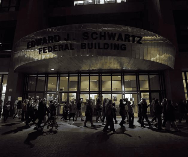 Interponen demanda para frenar arrestos de personas que se presentan a citas con ICE en San Diego Interponen demanda para frenar arrestos de personas que se presentan a citas con ICE en San Diego