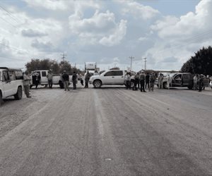 Bloqueo en carretera Victoria-Matamoros a la altura de la Y de San Fernando
