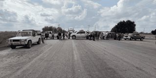 Bloqueo en carretera Victoria-Matamoros a la altura de la Y de San Fernando Bloqueo en carretera Victoria-Matamoros a la altura de la Y de San Fernando