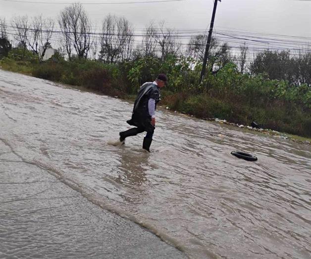 Intensas lluvias provocan caos en Reynosa Intensas lluvias provocan caos en Reynosa