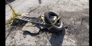 Crecen baches y coladeras dañadas en Ayuntamiento Crecen baches y coladeras dañadas en Ayuntamiento