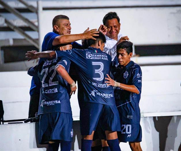 Jugadores respaldan a DT Jaime Jongitud Jugadores respaldan a DT Jaime Jongitud