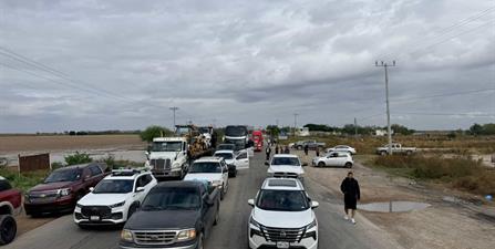 Productores del Valle de San Fernando, bloquean por cuarto día consecutivo la carretera federal Victoria-Matamoros