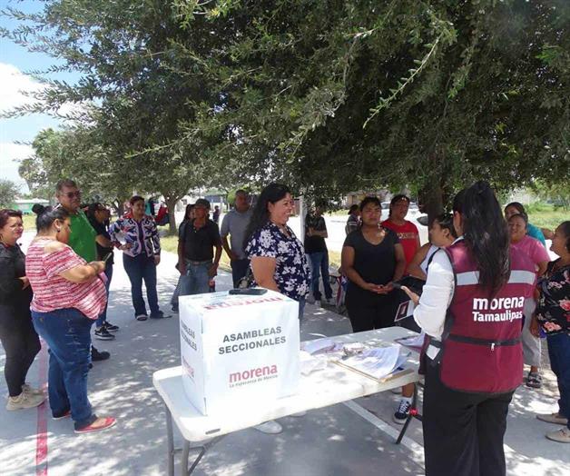 Morenistas fundadores quedan sin credencial Morenistas fundadores quedan sin credencial