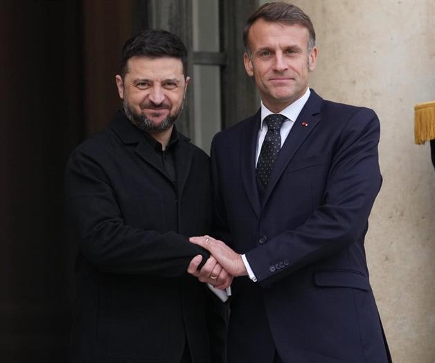 Zelenskyy y Macron discuten alto el fuego en Ucrania