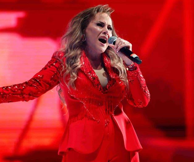 Famosos elevan su voz en concierto Famosos elevan su voz en concierto