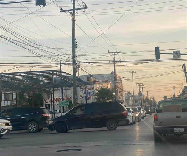 Otra vez, fallas en semáforos inteligentes causan caos vial Otra vez, fallas en semáforos inteligentes causan caos vial