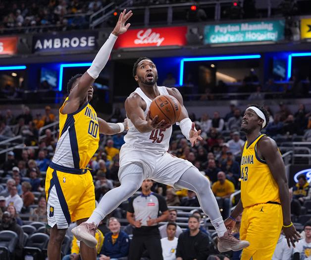 Mitchell lidera a los ´Cavs´ sobre Pacers