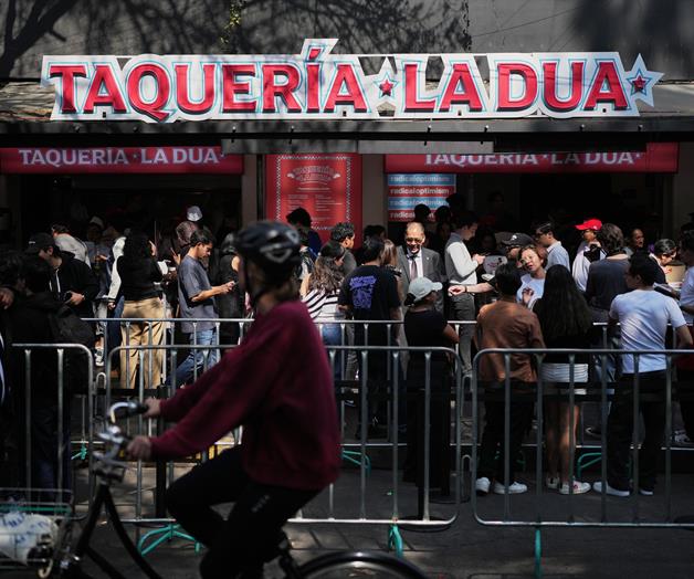 Dua Lipa invita a comer tacos Dua Lipa invita a comer tacos