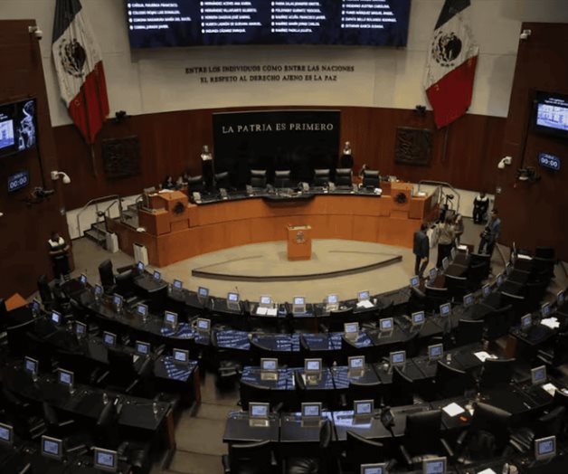 Ernestina Godoy llega al Senado para su comparecencia ante el Pleno Ernestina Godoy llega al Senado para su comparecencia ante el Pleno