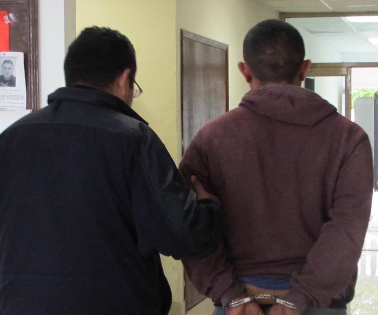 Arrestan a albañil por agredir a sus colegas