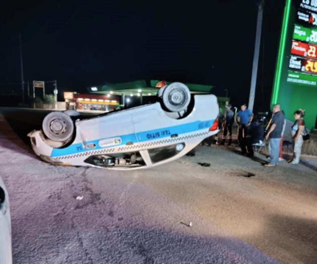 En caso de accidente prende intermitentes de tu vehículo En caso de accidente prende intermitentes de tu vehículo