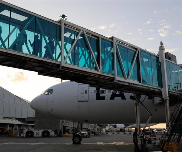 Llega a Venezuela avión con deportados de EEUU tras comentarios de Trump sobre cierre espacio aéreo Llega a Venezuela avión con deportados de EEUU tras comentarios de Trump sobre cierre espacio aéreo