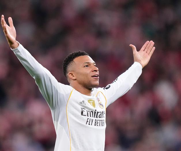 Mbappé aporta un doblete en victoria del Real Madrid Mbappé aporta un doblete en victoria del Real Madrid