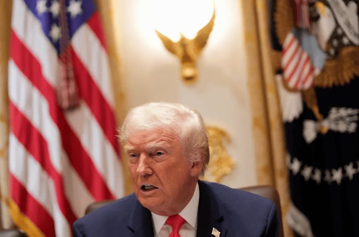 Trump avanza en su retórica antimigración al llamar basura a personas procedentes de Somalia