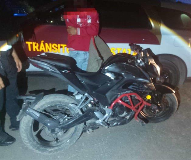 Detienen a conductor y aseguran moto en carretera Interestatal Aquiles Serdán-La Libertad Detienen a conductor y aseguran moto en carretera Interestatal Aquiles Serdán-La Libertad