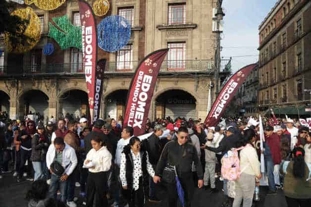 Comienzan a abarrotar el Zócalo por festejo Cuarta Transformación en el Zócalo